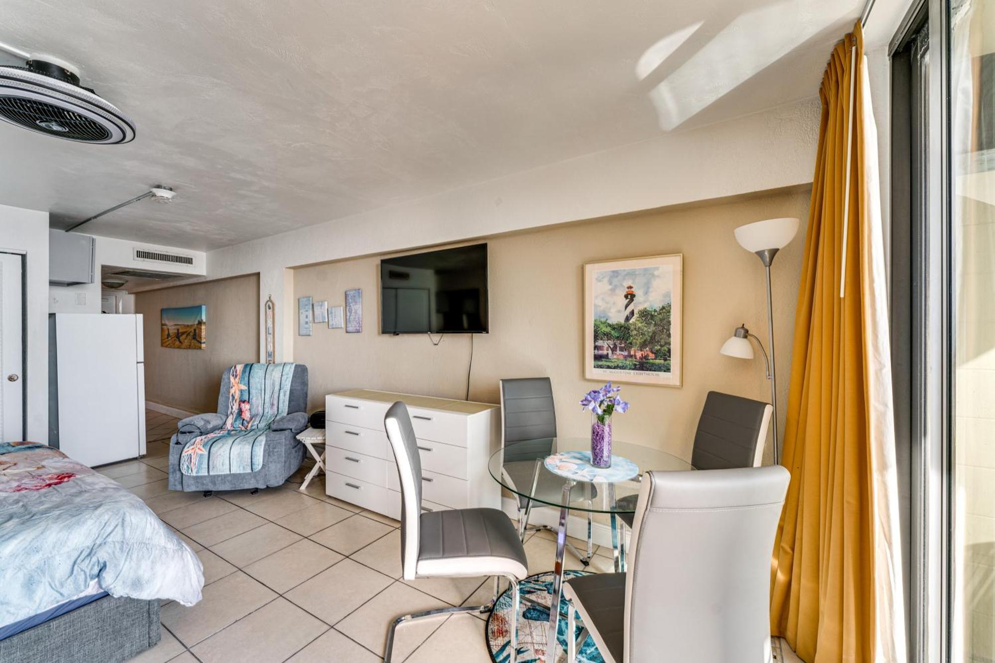 Daytona Beach Resort Studio With Beach Access! 외부 사진