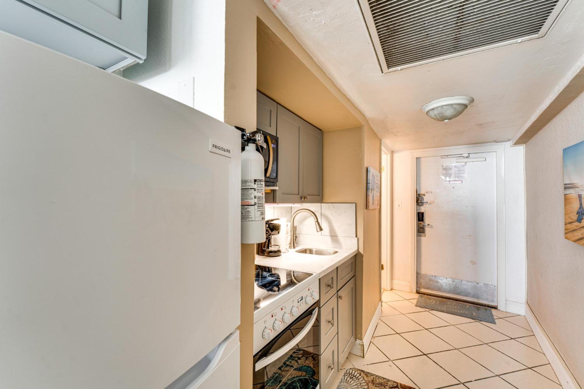 Daytona Beach Resort Studio With Beach Access! 외부 사진