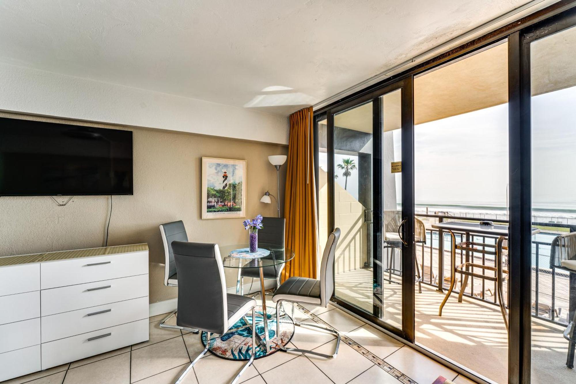 Daytona Beach Resort Studio With Beach Access! 외부 사진